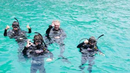 Baptême de plongée en français à Koh Tao Baptême de plongée en français à Koh Tao